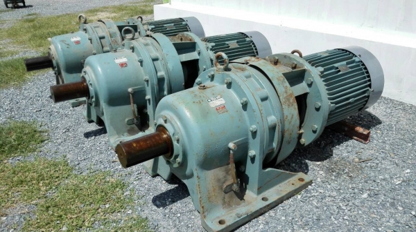 **เหลือ 2 ตัว**มอเตอร์เกียร์ Sumitomo 60 HP. 980 RPM 380V ทด 1:43 (22rpm) ของใหม่ยังไม่เคยใช้งาน