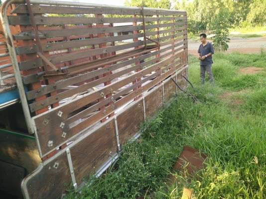กระบะหน้ายาว‬ พร้อมหัว ฝากะโปงหนึ่งอัน ราคา 50,000 ครับ