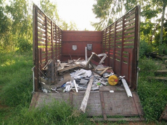 กระบะหน้ายาว‬ พร้อมหัว ฝากะโปงหนึ่งอัน ราคา 50,000 ครับ