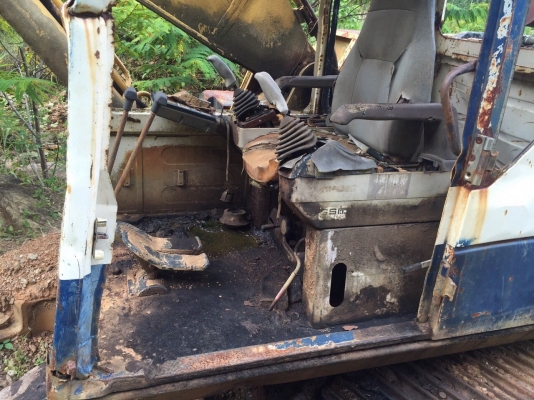 ขายแบคโฮ KOMATSU PC200-5 เครื่อง6BG1 ตามสภาพ สนใจโทร 081-970-1072
