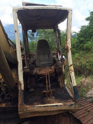 ขายแบคโฮ KOMATSU PC200-5 เครื่อง6BG1 ตามสภาพ สนใจโทร 081-970-1072
