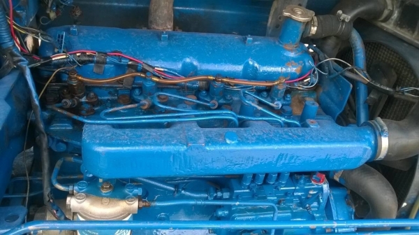 ขายรถไถฟอร์ด 5500 เครื่อง T5 เอกสารเล่มทะเบียนครบ อุปกรณ์ผานดันหน้า และผาน 3