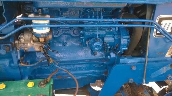 ขายรถไถฟอร์ด 5500 เครื่อง T5 เอกสารเล่มทะเบียนครบ อุปกรณ์ผานดันหน้า และผาน 3