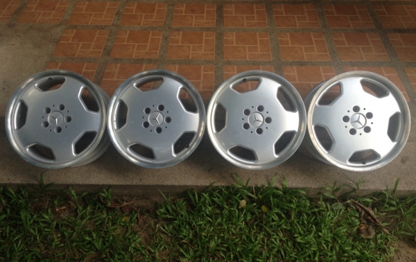 ล้อแท้ AMG ขอบ17 สภาพสวย สีเดิม