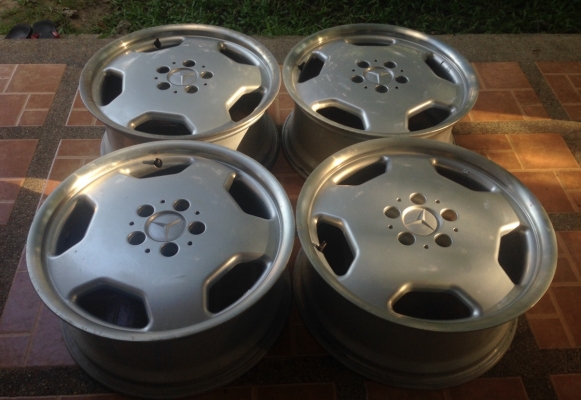 ล้อแท้ AMG ขอบ17 สภาพสวย สีเดิม