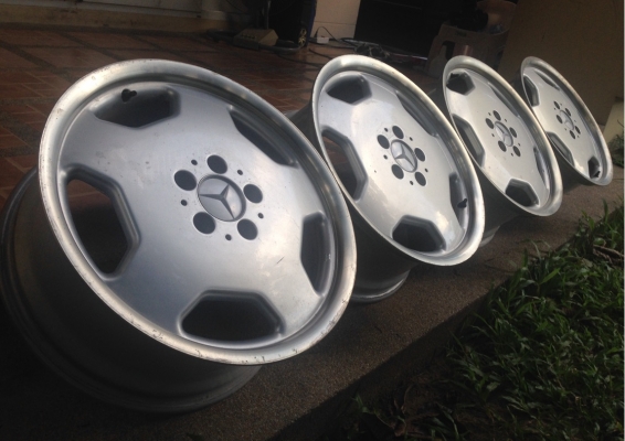 ล้อแท้ AMG ขอบ17 สภาพสวย สีเดิม