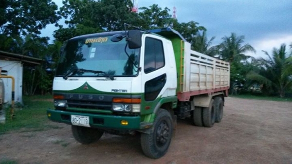 หัวเก๋ง FUSO กว้าง สีเดิมจากนอก ไม่ผุ ภายในสวยมาก