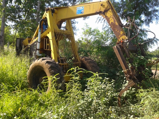 ขายรถคีบอ้อยเบลสามล้อ