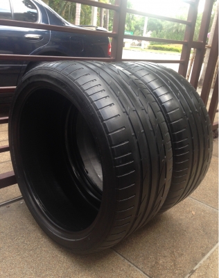 ยาง Bridgestone 275 35 20 ปลายปี11 ดอกเยอะ พร้อมใช้งาน