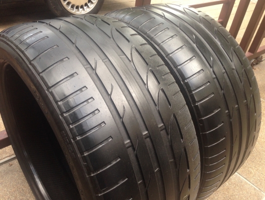 ยาง Bridgestone 275 35 20 ปลายปี11 ดอกเยอะ พร้อมใช้งาน