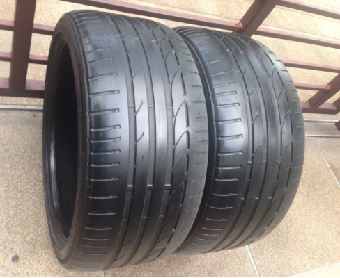ยาง Bridgestone 275 35 20 ปลายปี11 ดอกเยอะ พร้อมใช้งาน