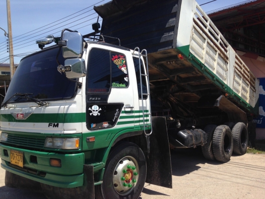 ขายHino 3H รถสภาพสวยพร้อมใช้ เดิมๆ เครื่องho7d เกียhoช่วงล่างเดิมๆคัทซีสวยมากไม่มีตำหนิ