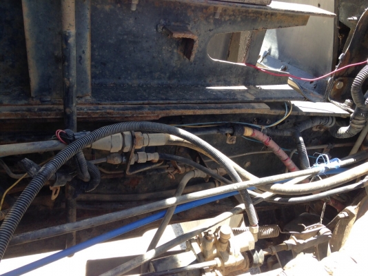 ขายHino 3H รถสภาพสวยพร้อมใช้ เดิมๆ เครื่องho7d เกียhoช่วงล่างเดิมๆคัทซีสวยมากไม่มีตำหนิ