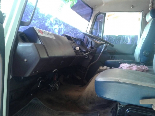 Hino f18  ลดราคาเหลือ  550,000 บาทคะ