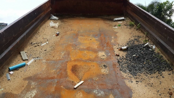 ขายด่วน หกล้อดั้ม115catterปี39ราคาไม่แพงจัดแนนท์ได้สูงโทร0856842587