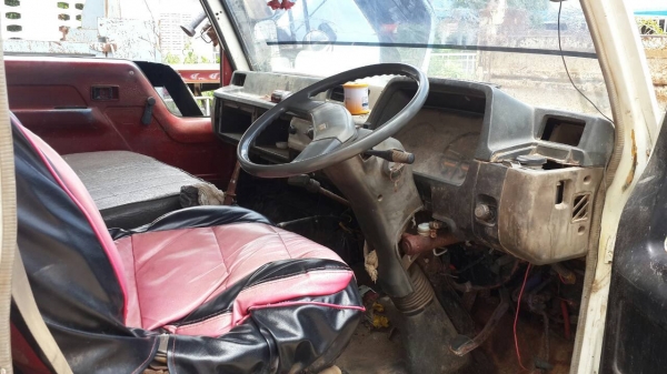 ขายด่วน หกล้อดั้ม115catterปี39ราคาไม่แพงจัดแนนท์ได้สูงโทร0856842587