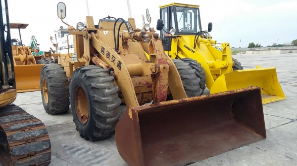 ขายรถตักเอวออ่นKOMATSU 515