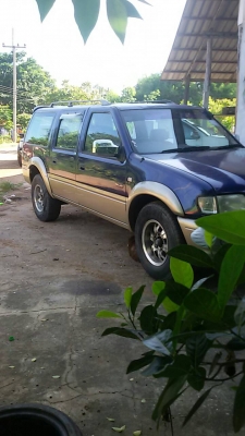 อีซูซุ ไทยรุ่ง 7 ที่นั่ง