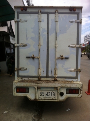 สี่ล้อ อีซูซุ NKR100 ปี49ห้างแท้ สภาพดีสวยเดิมๆพร้อมใช้งาน ทะเบียนพร้อมโอน