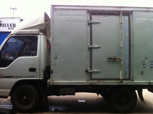 สี่ล้อ อีซูซุ NKR100 ปี49ห้างแท้ สภาพดีสวยเดิมๆพร้อมใช้งาน ทะเบียนพร้อมโอน