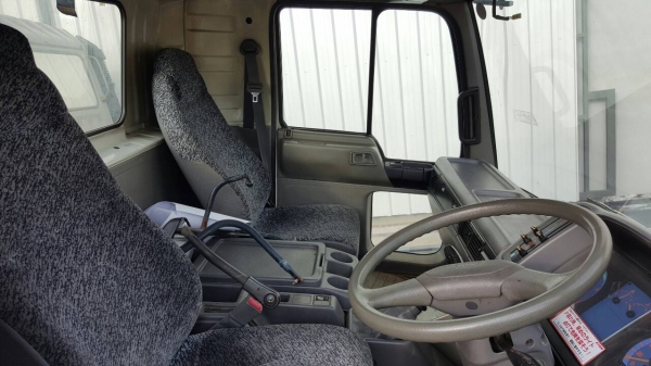 ขายหัวเก๋ง HINO FฺB 4J รุ่นใหม่ ติดแซทซี มีแหนบ จากญี่ปุ่น ส่งฟรี