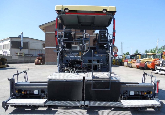 นำเข้าเครื่องจักรกลหนักมือ 2 จากต่างประเทศ Tel.098-858-5524 สามภพ ครับ