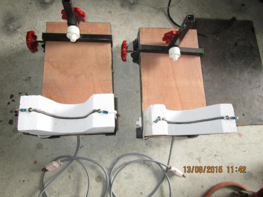 เครื่องตัดขวดแก้ว ด้วยเส้นความร้อน (รุ่นนี้ไม่ทำแล้ว) เปลี่ยนเป็น เครื่องตัดขวดV.2 เข้าชมได้ในเฟสบุ๊ค "ตัดขวดแก้วสวยงาม"