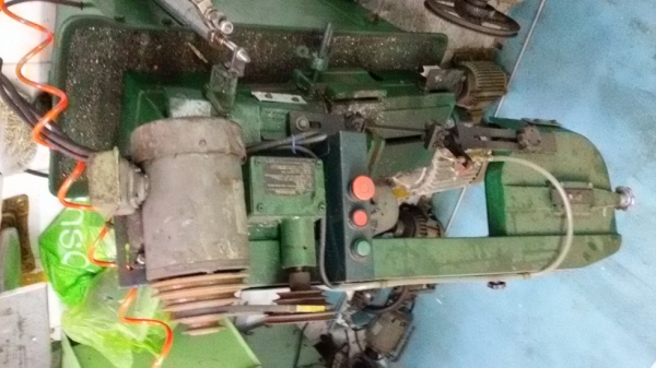 เลื่อยสายพาน 712