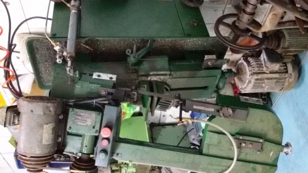 เลื่อยสายพาน 712