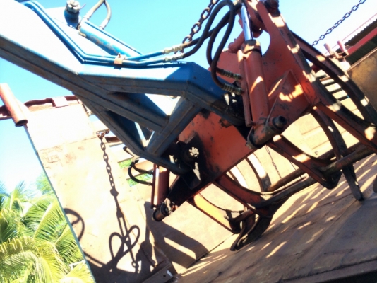 ขายรถไถ FORD รุ่น 6010 ขายรถไถ FORD รุ่น 6010