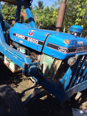 ขายรถไถ FORD รุ่น 6010 ขายรถไถ FORD รุ่น 6010