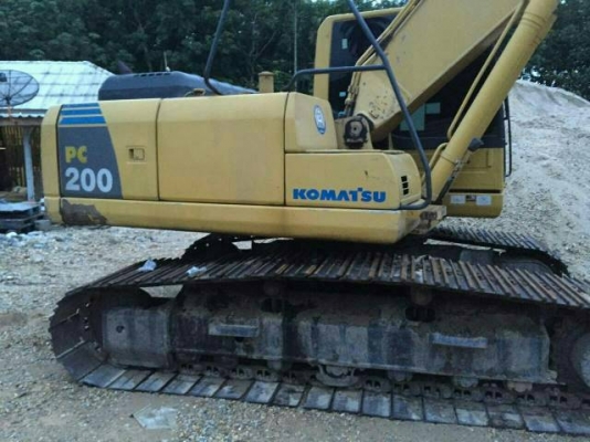 ขายรถแบคโฮ KOMATSU PC200-8 เอกสารเล่ม 9000 กว่า ชม.ราคา 1500000