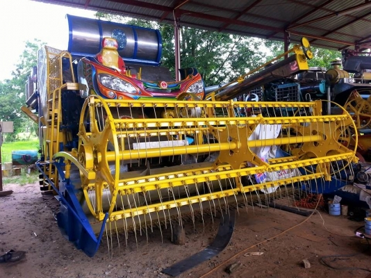 ขายรถเกี่ยวข้าว เกษตรพัฒนา รุ่นไอ้หนุ่มไวไฟ ช่วงล่างไหม่ ตัวเดิน12 เครื่อง210เทอร์โบ ตู้ใหม่ สภาพใหม่ทั้งคัน สนใจโทร 090-8588220คุณนะ 093-3258446คุณบิว ID:narong498 หรือเข้าดูสินค้าอื่นๆได้ที่ www.truck.in.th/498 หรือเพจFacebook ณรงค์ ซื้อขายรถมือสอง (เว็