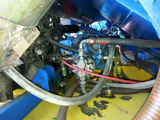 ขายรถเกี่ยวข้าว เกษตรพัฒนา รุ่นไอ้หนุ่มไวไฟ ช่วงล่างไหม่ ตัวเดิน12 เครื่อง210เทอร์โบ ตู้ใหม่ สภาพใหม่ทั้งคัน สนใจโทร 090-8588220คุณนะ 093-3258446คุณบิว ID:narong498 หรือเข้าดูสินค้าอื่นๆได้ที่ www.truck.in.th/498 หรือเพจFacebook ณรงค์ ซื้อขายรถมือสอง (เว็