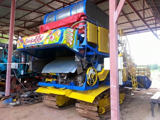 ขายรถเกี่ยวข้าว เกษตรพัฒนา รุ่นไอ้หนุ่มไวไฟ ช่วงล่างไหม่ ตัวเดิน12 เครื่อง210เทอร์โบ ตู้ใหม่ สภาพใหม่ทั้งคัน สนใจโทร 090-8588220คุณนะ 093-3258446คุณบิว ID:narong498 หรือเข้าดูสินค้าอื่นๆได้ที่ www.truck.in.th/498 หรือเพจFacebook ณรงค์ ซื้อขายรถมือสอง (เว็