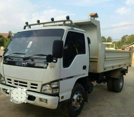 Isuzu npr รถมือหนึ่งออกห้าง