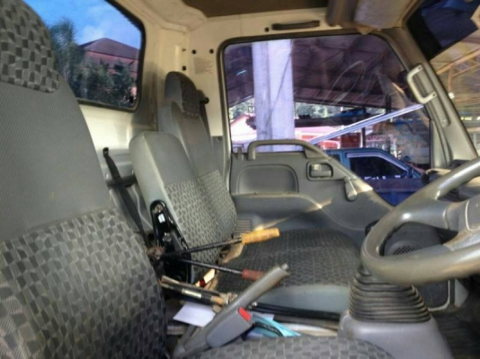 Isuzu npr รถมือหนึ่งออกห้าง