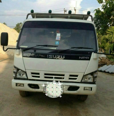 Isuzu npr รถมือหนึ่งออกห้าง