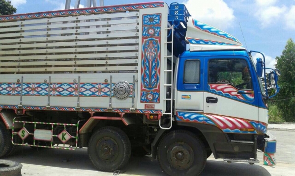 Isuzu 320 hp ขายทั้งพ่วงจ้า Isuzu 320 hp ขายทั้งพ่วงจ้า