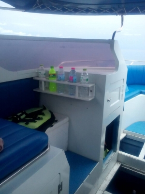 ขายเรือเร็ว 27 ฟุต เครื่อง 200 แรง สภาพพร้อมใช้ ราคาพิเศษ 255000 บาทเท่านั้น