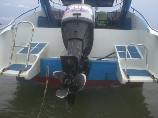ขายเรือเร็ว 27 ฟุต เครื่อง 200 แรง สภาพพร้อมใช้ ราคาพิเศษ 255000 บาทเท่านั้น