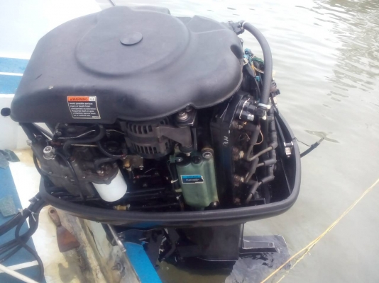 ขายเรือเร็ว 27 ฟุต เครื่อง 200 แรง สภาพพร้อมใช้ ราคาพิเศษ 255000 บาทเท่านั้น