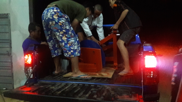 ขายผานขุดมันไม่ต้องเลื่อนหาตำแหน่งร่องให้ยุ่งยากครับมีทั้งแบบทูอินวันยกร่องและขุดใช้โครงเดียวกันครับ