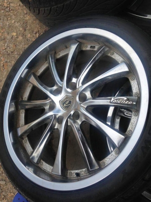 ขายแม็ก22พร้อมยาง265/40/22ยางสดล้อโคเมี่ยม ขายแม็ก22พร้อมยาง265/40/22ยางสดล้อโคเมี่ยม