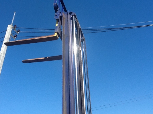 รถยกไฟฟ้าkomutsu fb13rs-10เก่าญี่ปุ่นแบ็ตฯใหม่แรงดี สูง4เมตรราคาไม่แพงครับ