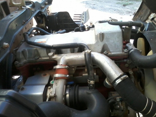 ขาย6ล้อHINO MEGA500ยูโร3ปี58 เครื่อง175 กระบะยาว6.50เมตร