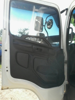 ขาย6ล้อHINO MEGA500ยูโร3ปี58 เครื่อง175 กระบะยาว6.50เมตร