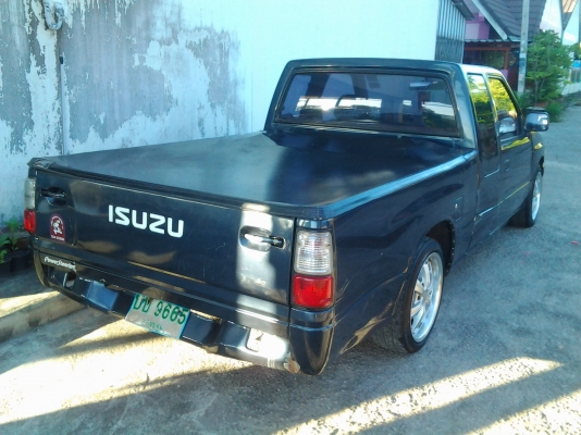 อีซูซุตอนครึ่ง