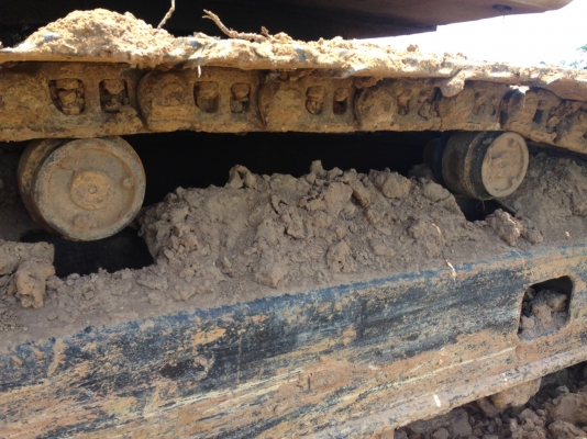 ขายครับ  HITACHI EX200-2 เครื่อง6BD1T ปั้มเดิมๆแรงๆ