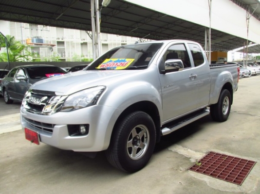 จัดไฟแนนซ์ได้เต็ม **ฟรีดาวน์** D-MAX รุ่นท้อป เนวิเกเตอร์ ปี2012